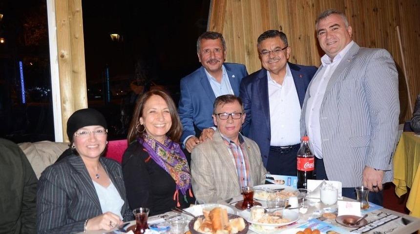 Sivil Toplum Kuruluşu &Uuml;yeleri İftarda Buluştu