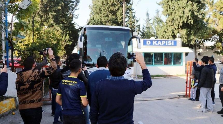 Fenerbah&ccedil;e&rsquo;ye Adana&rsquo;da S&ouml;n&uuml;k Karşılama