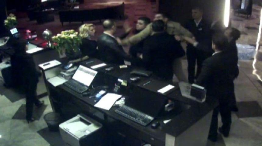 &Uuml;nl&uuml; Oyuncu Hakan Yılmaz&rsquo;ın Darp Edildiği Anlar