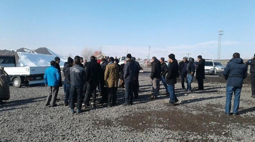 Ilıca&rsquo;da Dar Gelirli Ailelerin K&ouml;m&uuml;r &Ccedil;ilesi