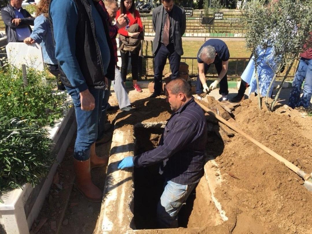 &rsquo;babalık Davası&rsquo; Mezar A&ccedil;tırdı