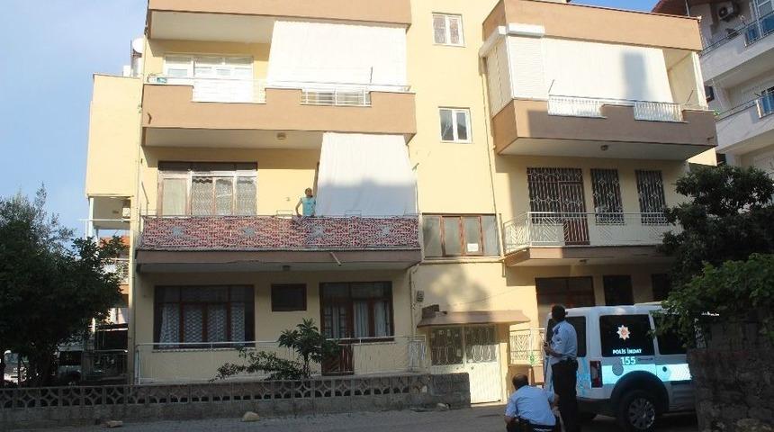 1.5 Yaşındaki &Ccedil;ocuk 2. Katın Balkonundan D&uuml;şt&uuml;