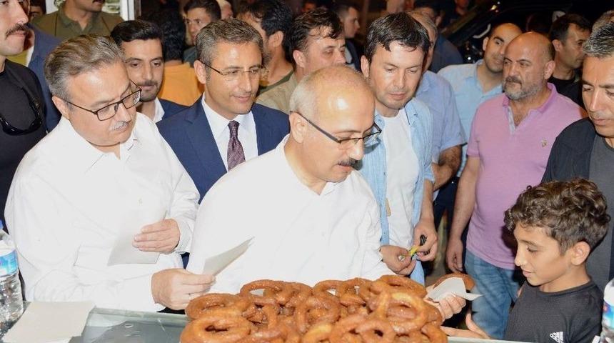 Bakan Elvan, Akdeniz&rsquo;in Huzur Ve Kardeşlik İftarına Katıldı