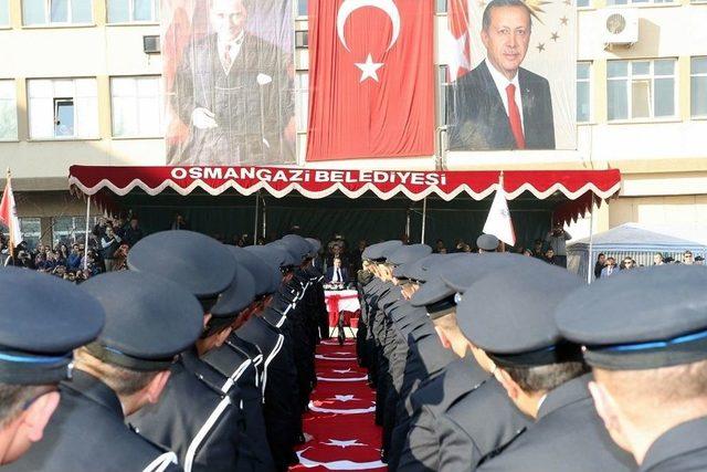 Üniversiteli Polislerin Mezuniyet Sevinci