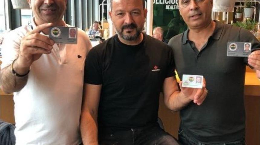 Kritik Başkanlık Se&ccedil;iminde Oy Kullanmak İ&ccedil;in Hollanda&rsquo;dan Geldi