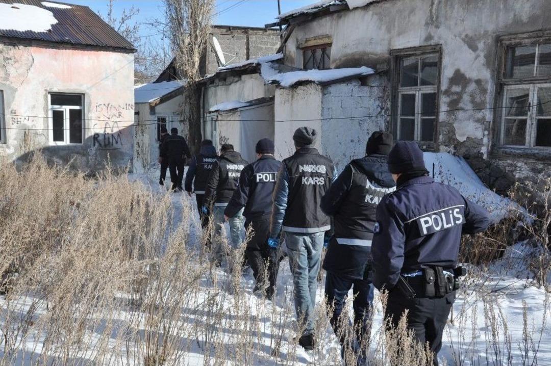 Kars Polisinden Narkotik Uygulaması