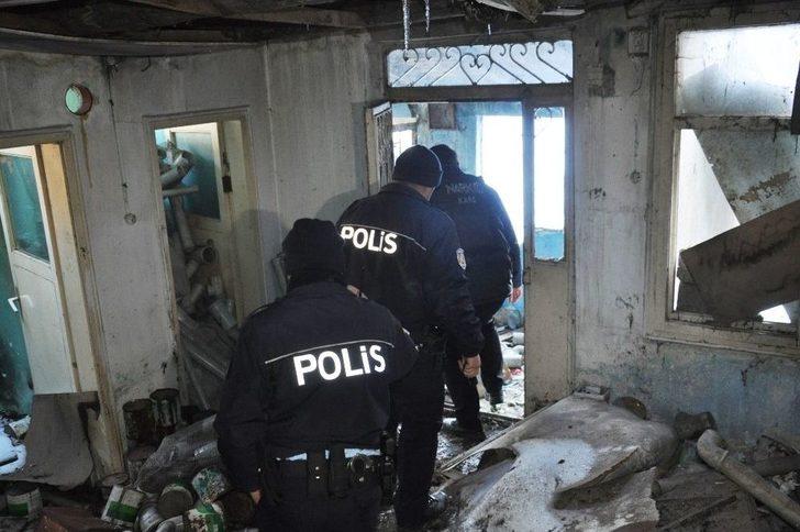 Kars Polisinden Narkotik Uygulaması G2