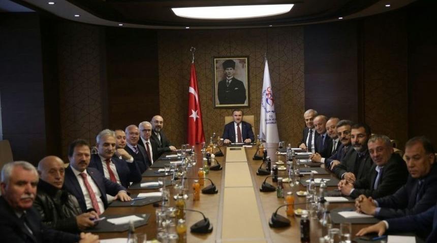 Spor Bakanı Bak, Tff 1.lig Kul&uuml;p Başkanları Kabul Etti.