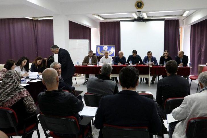 Daha Önce Yumrukların Konuştuğu İhale Sakin Başladı G2