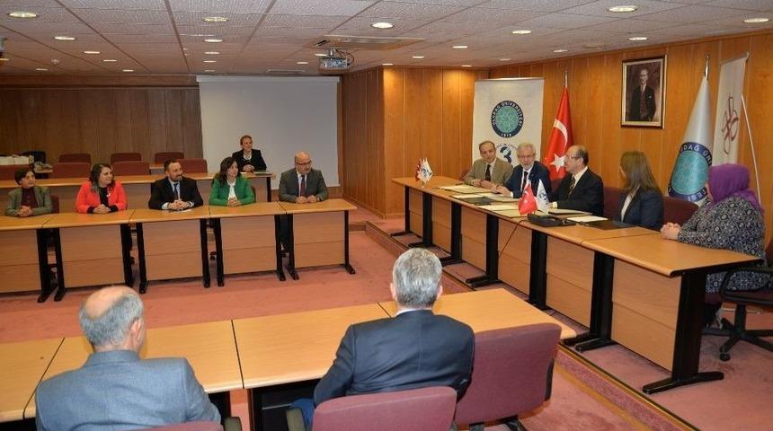 Geleceğin Sağlık&ccedil;ılarına &lsquo;hayat&rsquo; Bursu