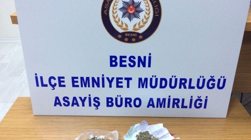 Durdurulan Otomobilden Uyuşturucu Ele Geçirildi