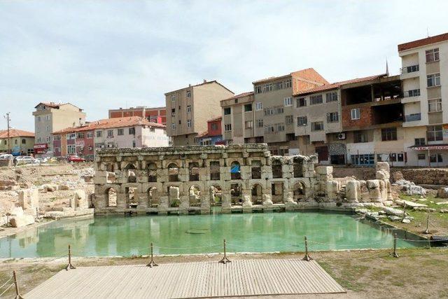 2 Bin Yıllık Roma Hamamı, Unesco Dünya Mirası Geçici Listesi’ne Alındı