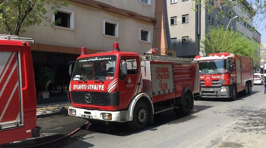 Bah&ccedil;elievler&rsquo;de Otelde Yangın Paniği