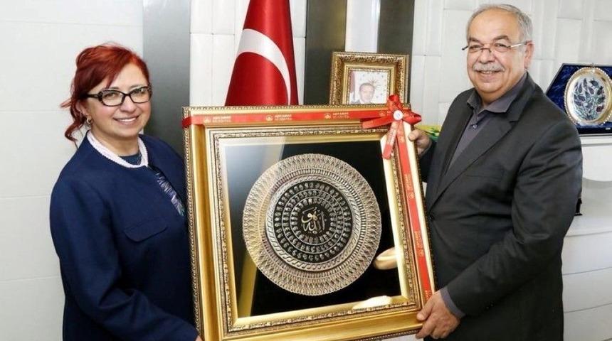 Prof. Dr. Edibe S&ouml;zen İle Başkan Kutlu Bir Araya Geldi