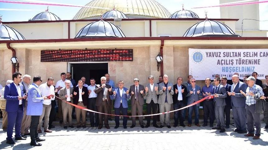 Yavuz Sultan Selim Camii İbadete A&ccedil;ıldı