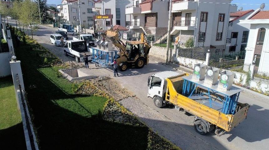 Başiskele&rsquo;de 5 Noktada Daha &Ccedil;&ouml;pler Yeraltına İndi