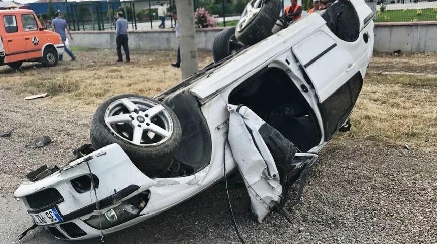 Sungurlu&rsquo;da Otomobil Takla Attı: 2 Yaralı