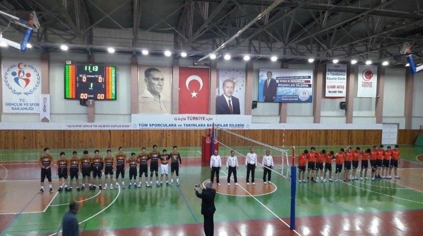 Nevşehir&rsquo;de A Gen&ccedil; Erkekler Voleybol Turnuvası Sona Erdi