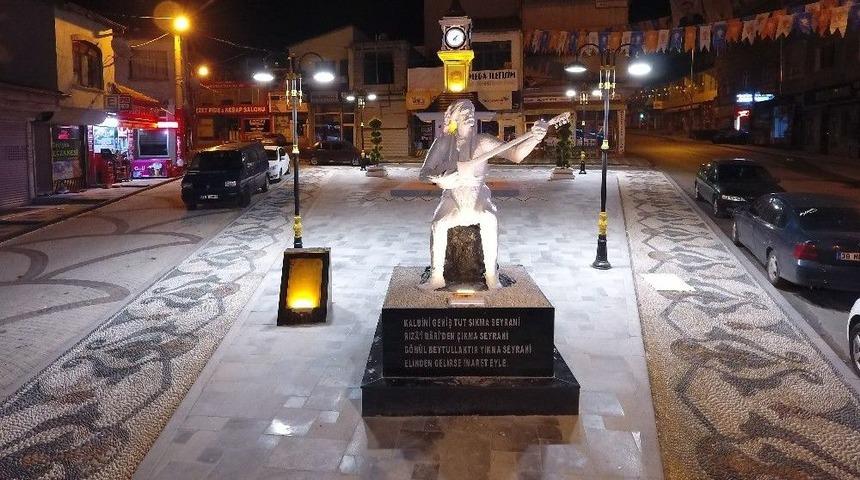 Aşık Seyrani Meydanındaki Revizyon &Ccedil;alışmaları Tamamlandı