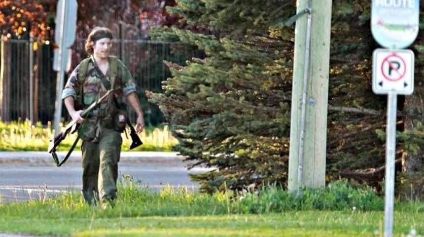 3 polisi &ouml;ld&uuml;ren 'Rambo' sonunda yakalandı