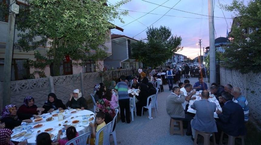 Şehidin Ana Ocağında Kurulan İftar Sofralarında Buluştular