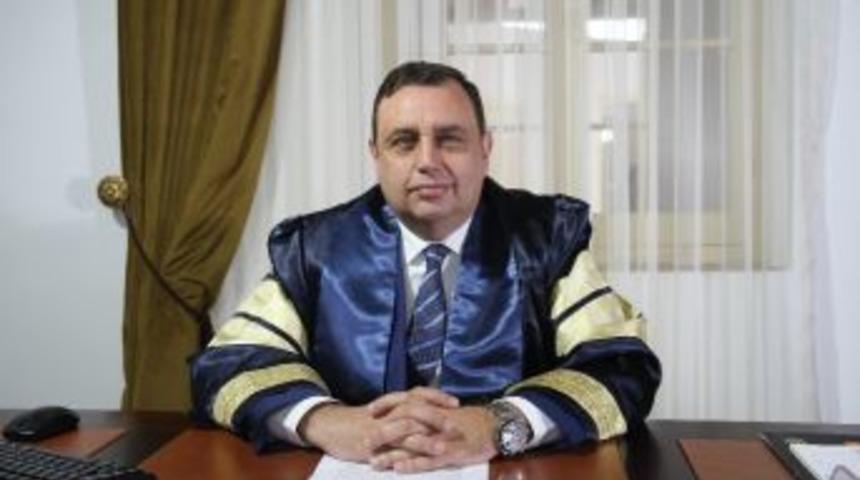 Prof. Dr. &Ouml;zg&ouml;ker, &ldquo;piyasanın İhtiyacına Uygun Eğitim Modelini Benimsiyoruz&rdquo;