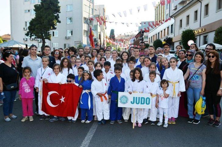 Kiraz Festivali İçin Dev Yürüyüş G4