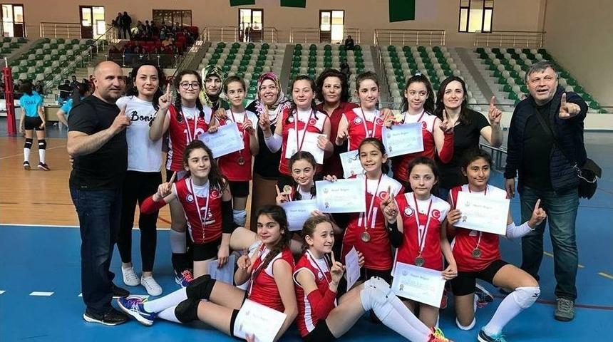 Sakarya Ortaokulu Finale Y&uuml;kseldi