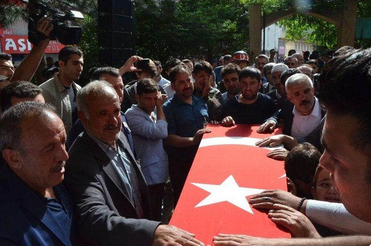 Bozüyük’te Binler Şehidini Son Yolculuğuna Uğurladı G1