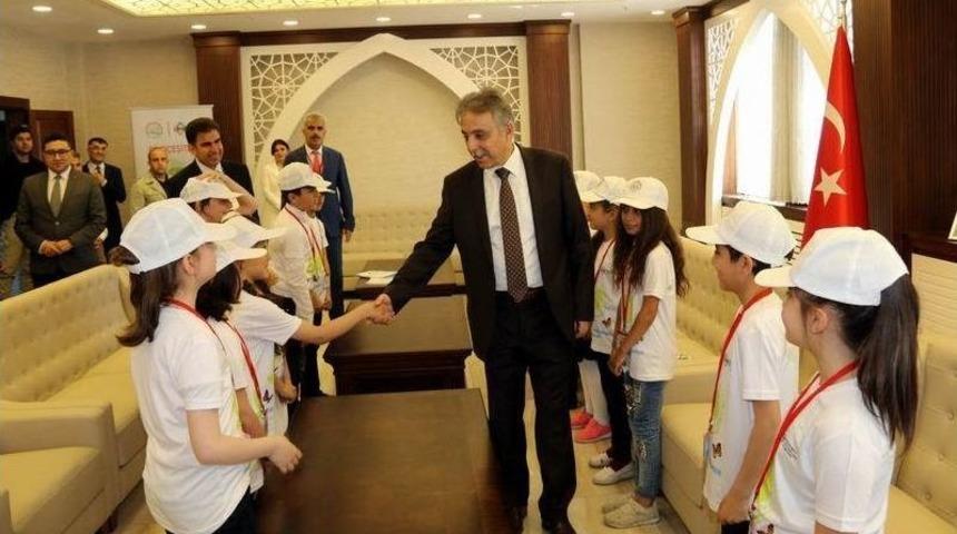 Lider Çocuk Tarım Kampı’na Katılan Öğrencilerden Vali Toprak’a Ziyaret