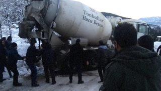Beton Mikserini Kardan Böyle Çıkardılar