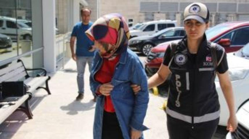 Fet&ouml;&rsquo;den &Uuml;niversiteli Kıza Adli Kontrol