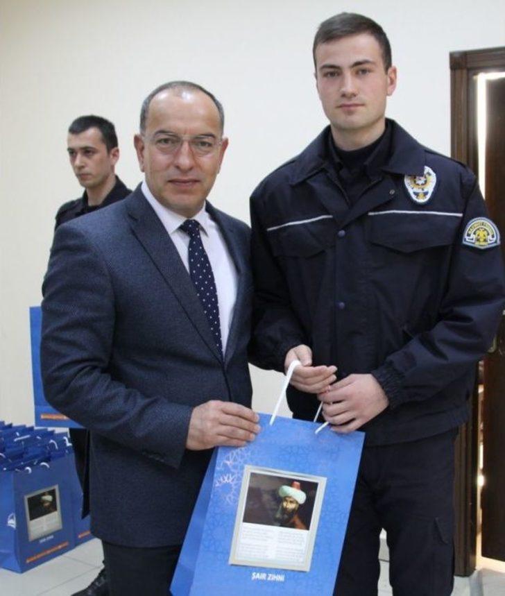 Bayburt Belediyesi Kitapla Buluşturmaya Devam Ediyor G4