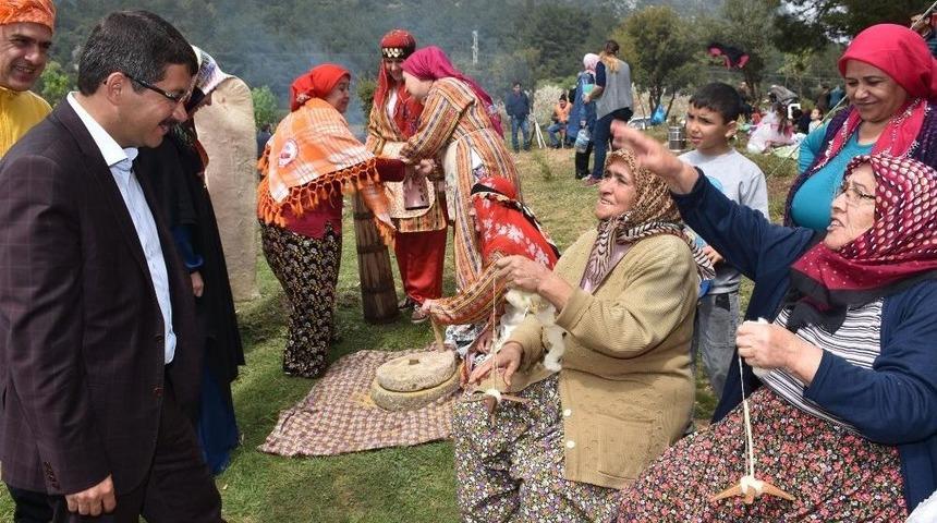 Başkan &Ccedil;elik, Y&ouml;r&uuml;klerin Misafiri Oldu