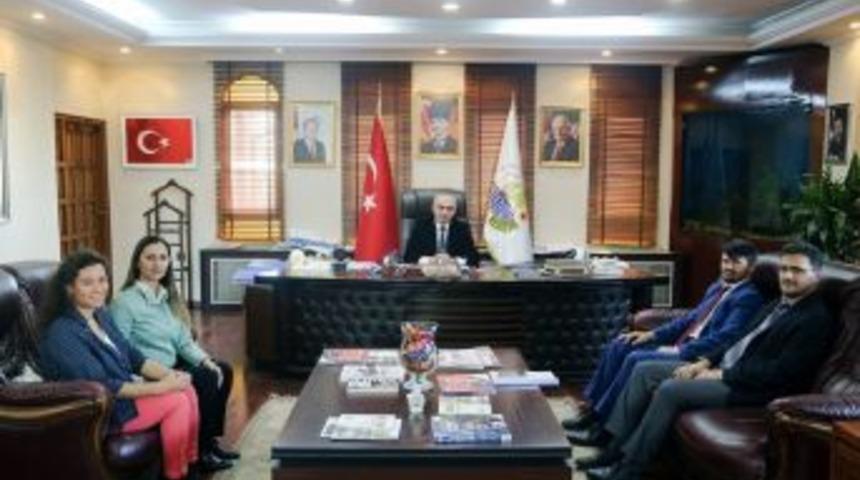 İl&ccedil;e Sağlık M&uuml;d&uuml;r&uuml;nden Başkan Yılmazer&rsquo;e Nezaket Ziyareti