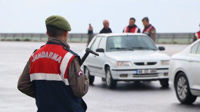 Aksaray’da Jandarma Ekiplerinden Uygulama