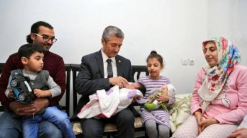 Tahmazoğlu 80 Bin&acute;inci Bebeği Ziyaret Etti