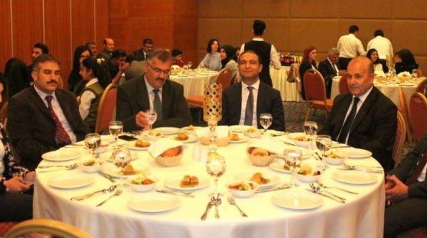 Başarılı &Ouml;ğrenciler Yemekte Buluştu