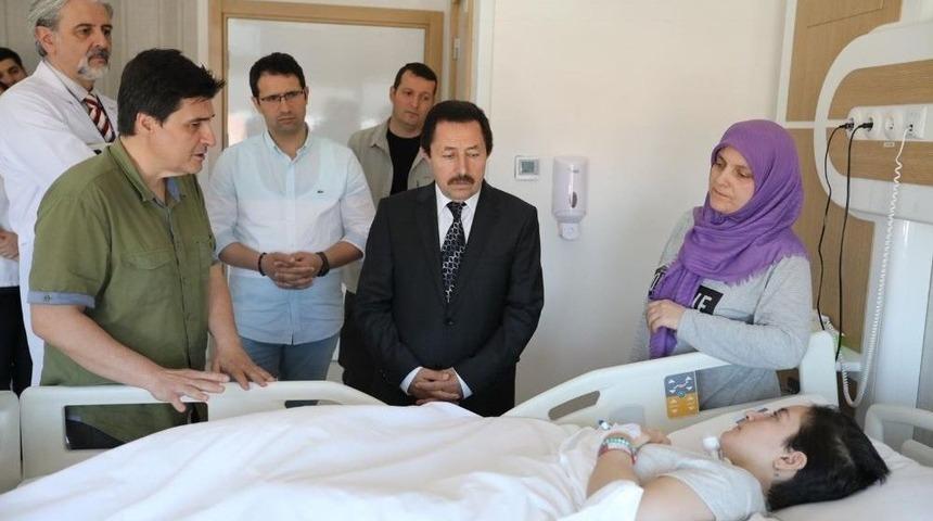 Vali Balkanlıoğlu&rsquo;ndan K&ouml;k H&uuml;cre Nakli Bekleyen 18 Yaşındaki Gence Destek