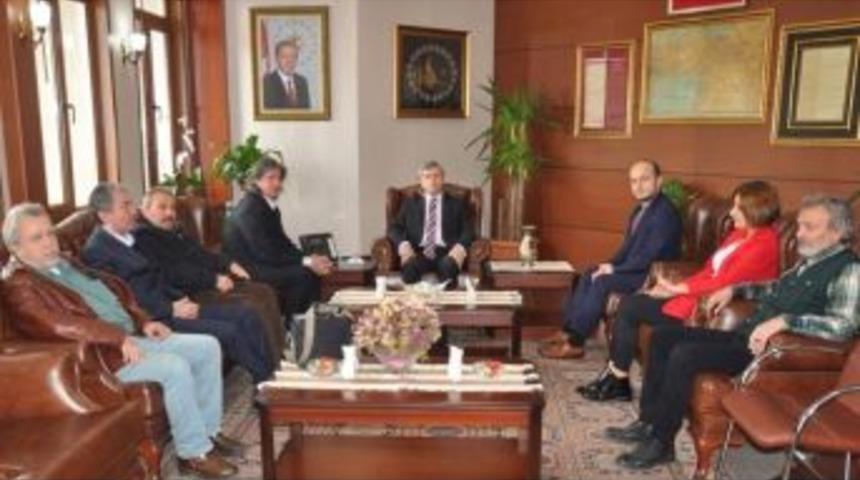 Gazeteciler Vali Çınar’ı Ziyaret Etti