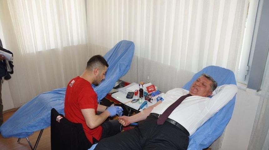 Aydın&rsquo;da Polisler Kan Bağışında Bulundu