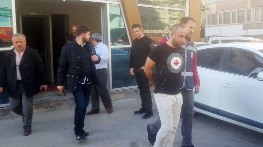 &Ouml;zel Harekat Polisini Darp Eden 3 Şahıs Yakalandı