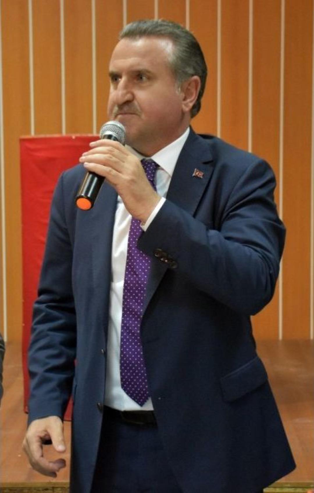 Spor Bakanı Bak&rsquo;tan S&uuml;rpriz Ziyaret