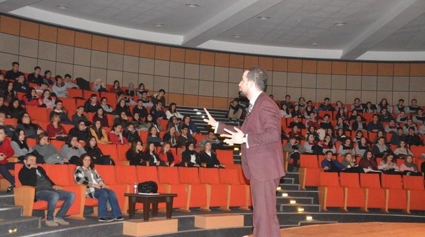 Öğrencilere Yeni Sınav Sistemi Hakkında Bilgi