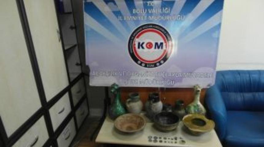 Tarihi Eserleri Satmaya Giderken Yakalandı