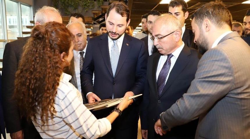 Bakan Albayrak, Mardin&rsquo;de Gen&ccedil;lerle