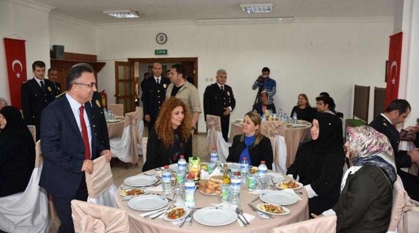 Şehit Ve Gazi Ailelerine &Ouml;zel Yemek