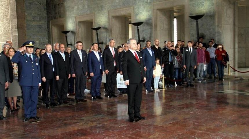 Galatasaray Y&ouml;netimi Anıtkabir&rsquo;de