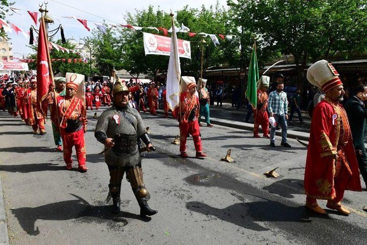 Urfa’nın Kurtuluş Etkinlikleri Kortej Yürüyüşüyle Devam Etti G3
