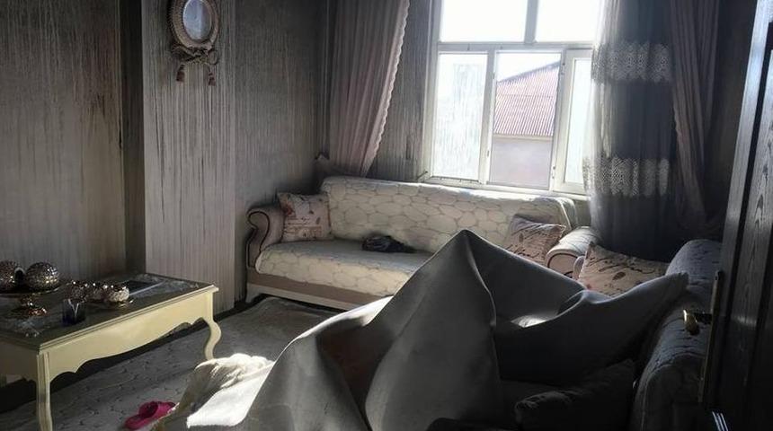 Kulp&rsquo;ta Ev Yangını Maddi Hasara Neden Oldu